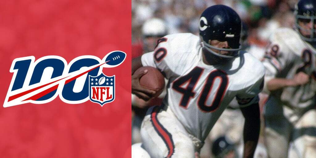 Gale Sayers marca 6 TDs