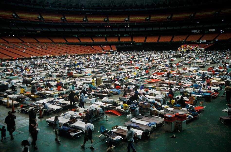 O Superdome abrigou vítimas do furacão Katrina em New Orleans.