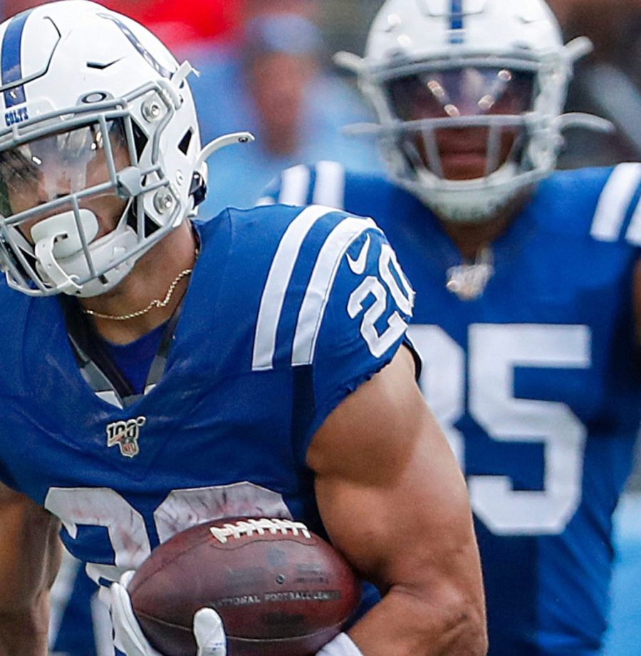 33329737-cf94-451b-8cc4-0bbbdf190e6f-Colts_at_Titans_MK78