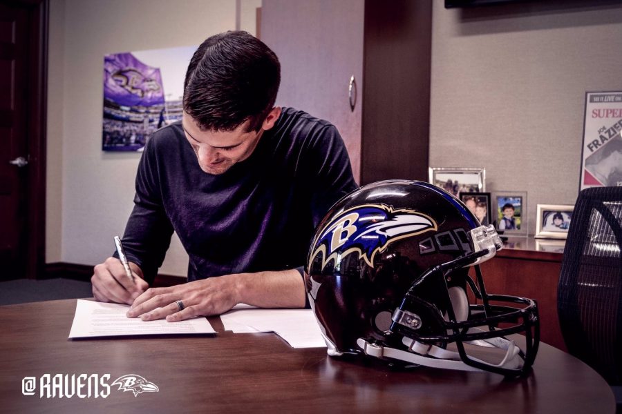 Justin Tucker is still a Raven