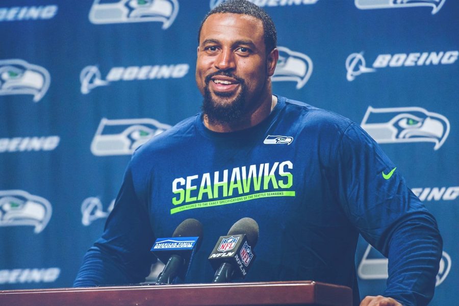 Seahawks troca por Duane Brown