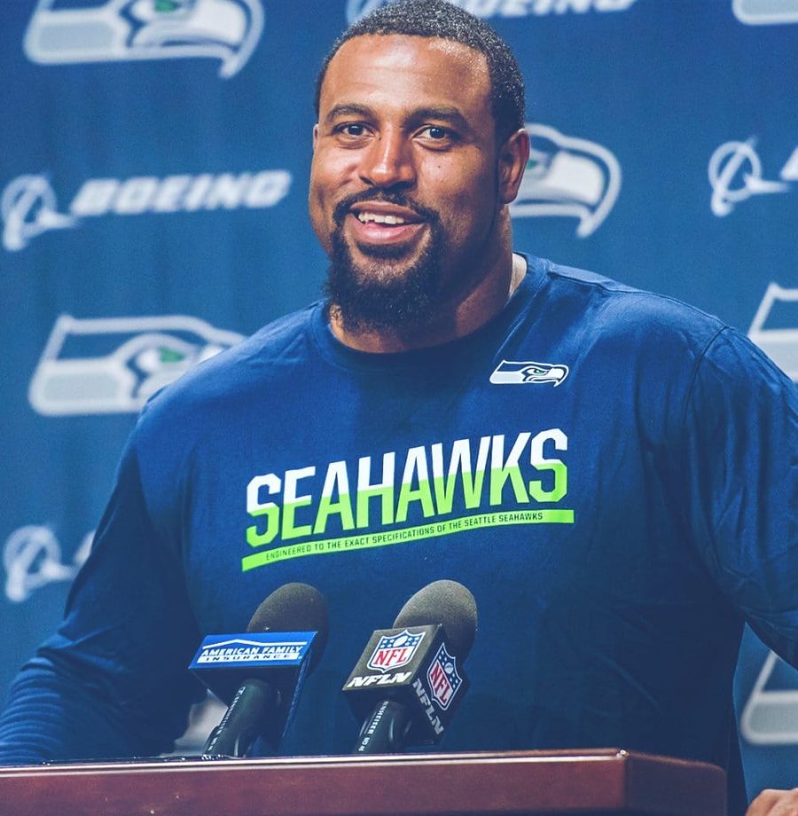 Seahawks troca por Duane Brown