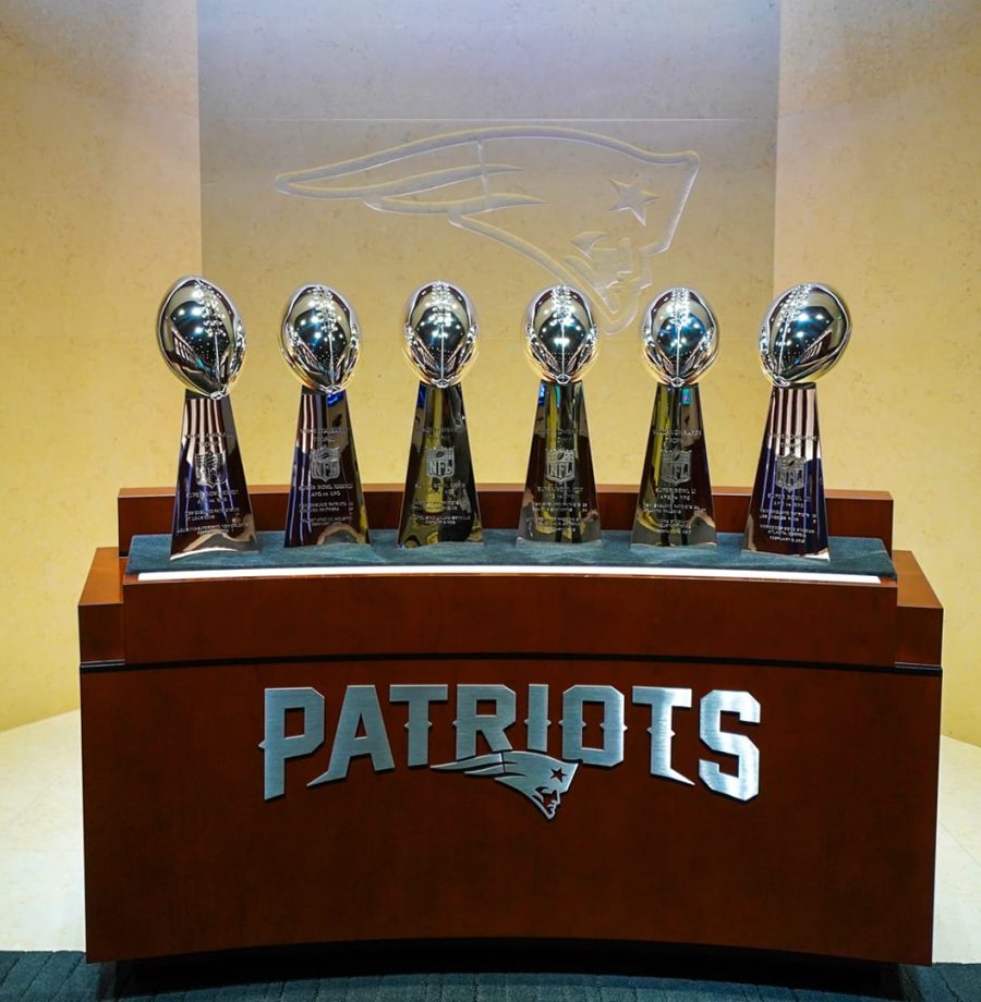 Com tantas mudanças em New England, a torcida está angustiada. Mas será realmente para tudo isso? Confira o que esperar do (nem tão) novo Patriots.