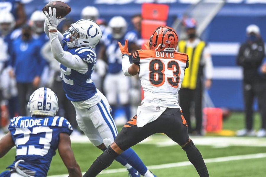 Julian Blackmon intercepta passe de Joe Burrow