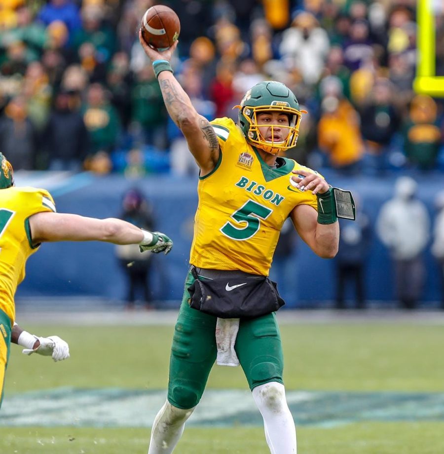 Trey Lance em ação contra James Madison