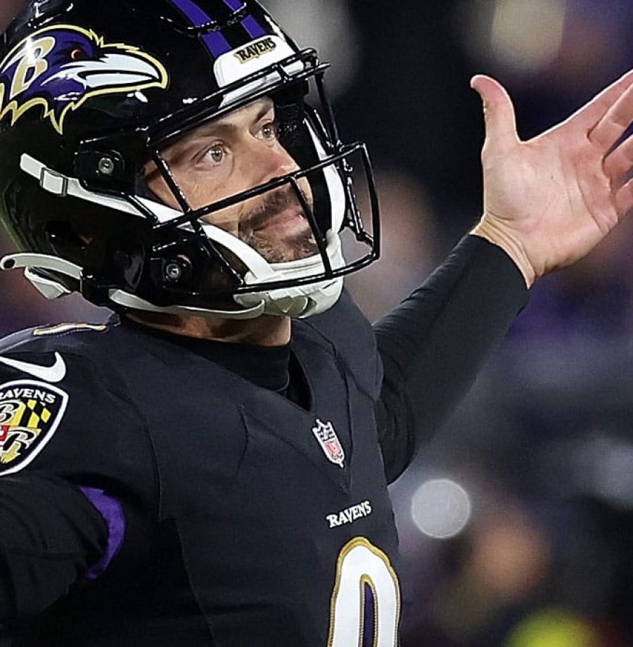 Justin Tucker no fim do jogo da vitória do Baltimore Ravens contra o Cincinnati Bengals