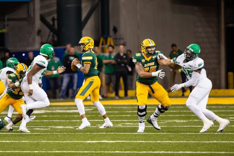 dillon radunz joia escondida no college