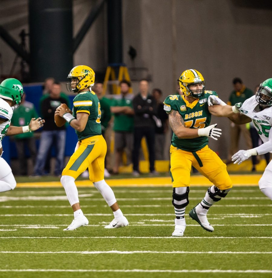 dillon radunz joia escondida no college