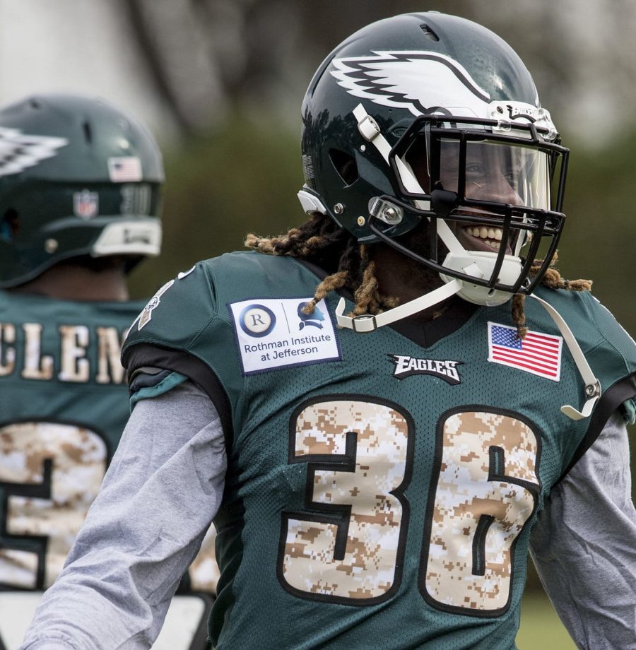 Philadelphia Eagles troca por Jay Ajayi
