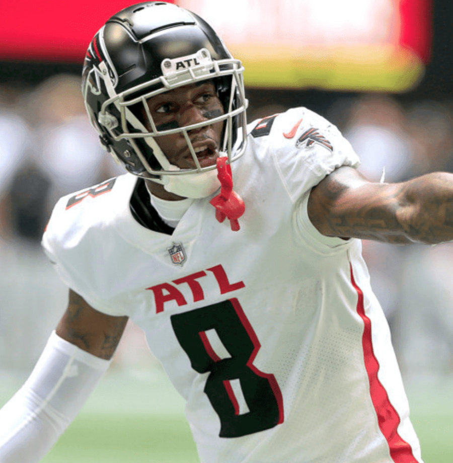 falcons-play-action-003-large (2)