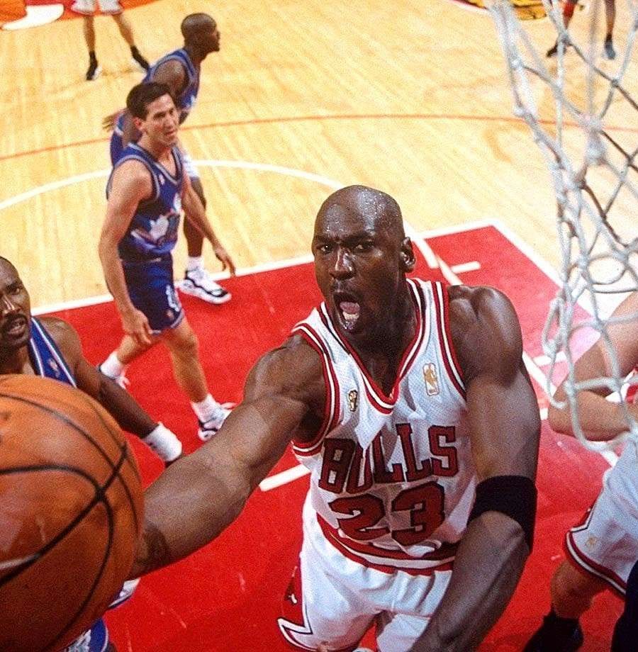 A espera acabou! The Last Dance vai ao ar em sete dias. O que esperar do documentário que contará principalmente sobre o último ano de Jordan nos Bulls?