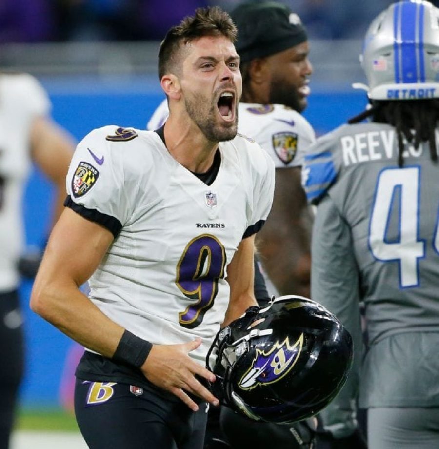 Justin Tucker comemora o mais longo FG da história