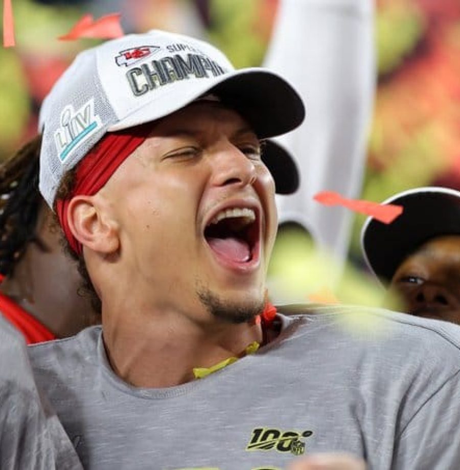 Mahomes e Chiefs chegaram a um acodo recorde de renovação. Mas alguns perigos podem rondar a equipe de Kansas devido a essa acessão. Quais são?