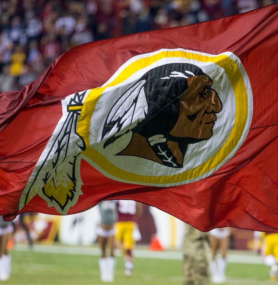 Ao que tudo indica, o Washington Redskins vai mudar de nome. Mas outros times da NFL já fizeram isso antes. Conheça quais são.