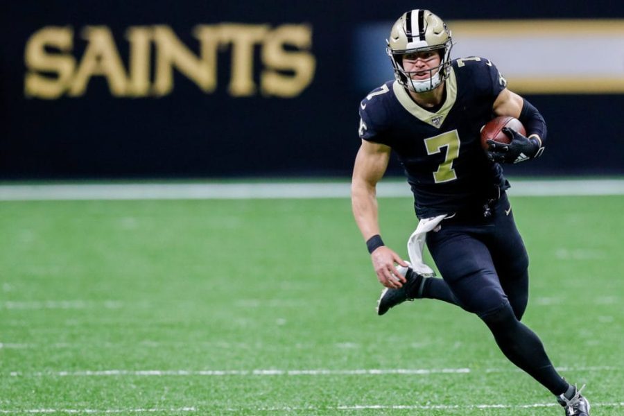 NEW ORLEANS, LA - OCTOBER 27:  New Orleans Saints quarterback Taysom Hill (7) runs with the ball during the game between the New Orleans Saints and the Arizona Cardinals on October 27, 2019 at the Mercedes-Benz Superdome in New Orleans, LA. (Photo by Stephen Lew/Icon Sportswire via Getty Images)
