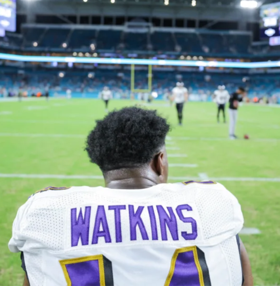 Sammy Watkins na endzone em partida pelo Baltimore Ravens